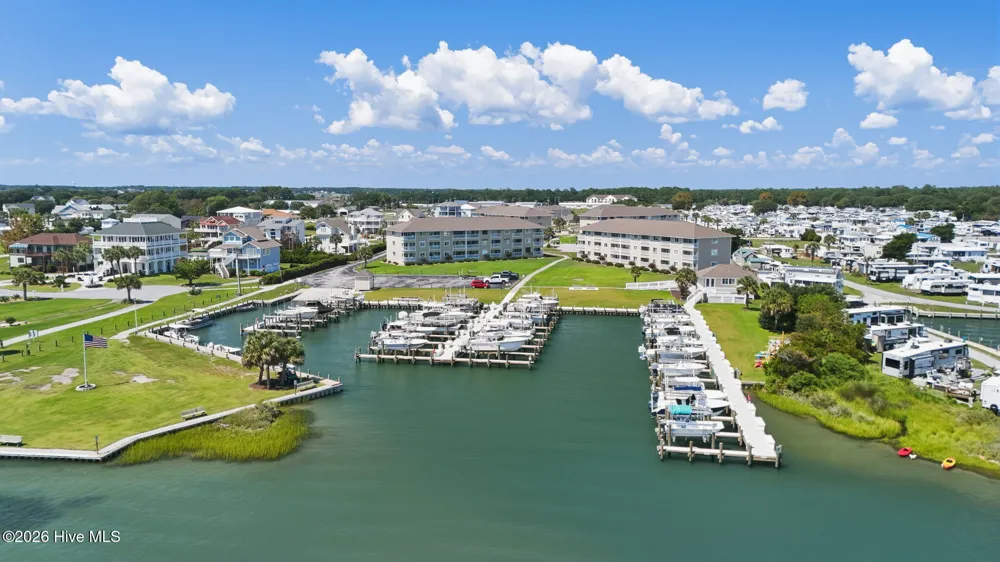 650 Cedar Point Boulevard #C11 Cedar Point, NC 28584