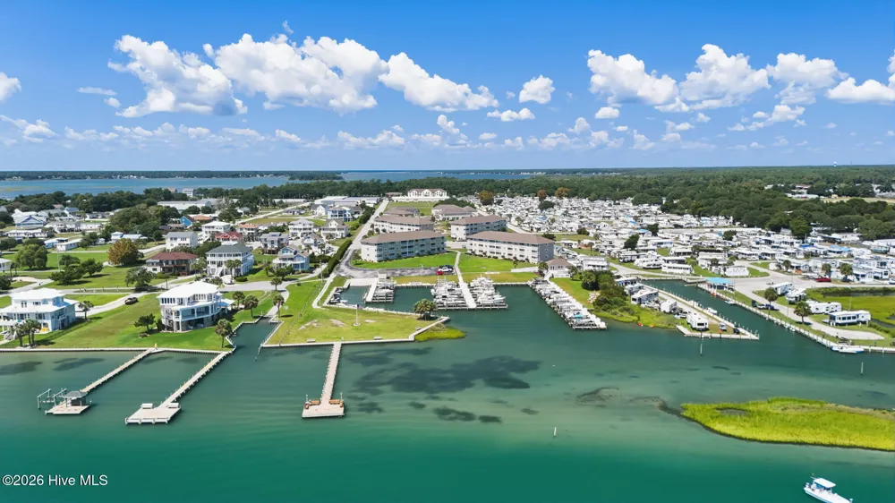 650 Cedar Point Boulevard #C11 Cedar Point, NC 28584