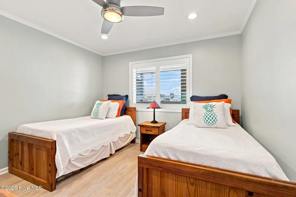 650 Cedar Point Boulevard #C11 Cedar Point, NC 28584