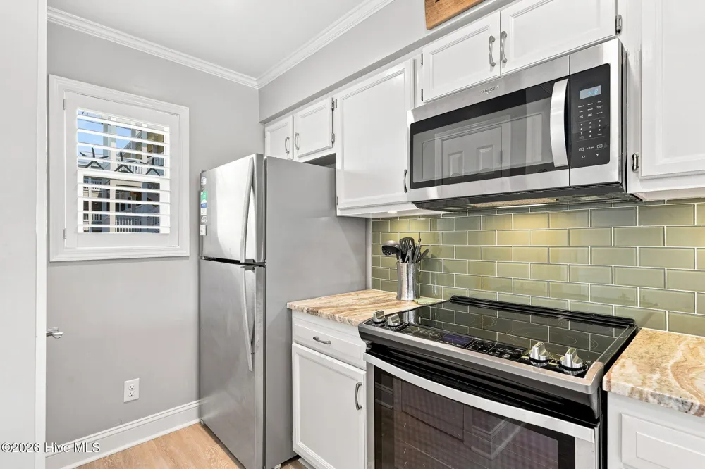 650 Cedar Point Boulevard #C11 Cedar Point, NC 28584