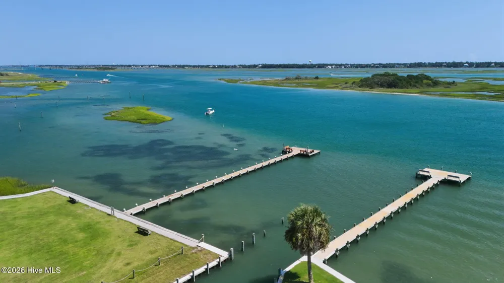 650 Cedar Point Boulevard #C11 Cedar Point, NC 28584