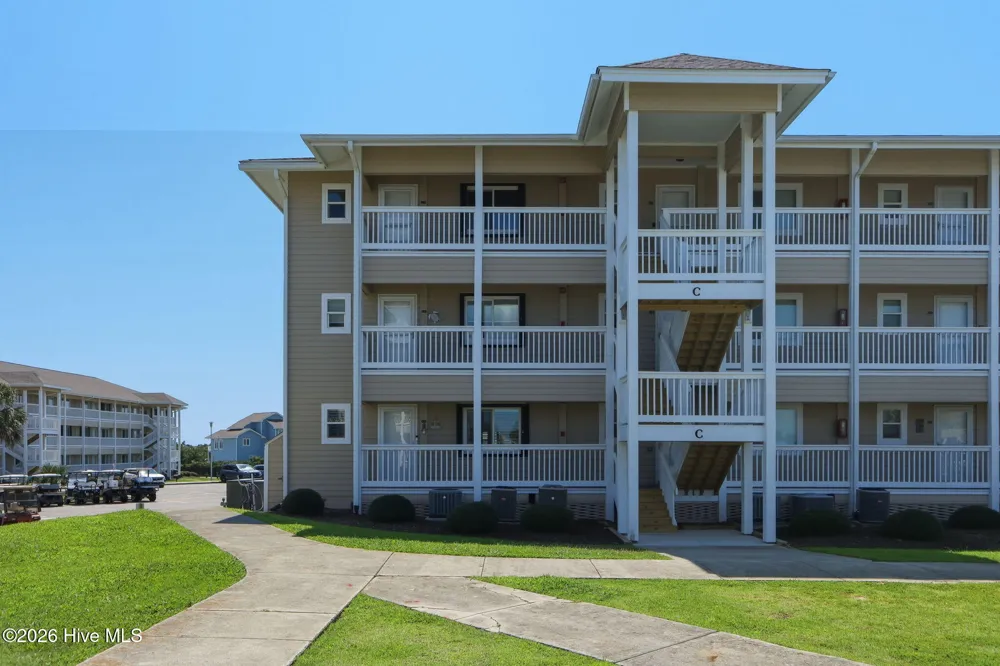 650 Cedar Point Boulevard #C11 Cedar Point, NC 28584