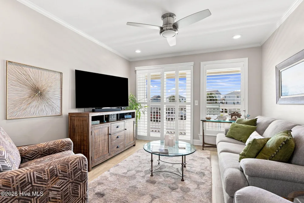 650 Cedar Point Boulevard #C11 Cedar Point, NC 28584