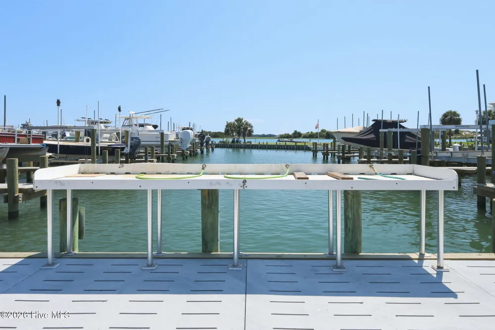 650 Cedar Point Boulevard #C11 Cedar Point, NC 28584