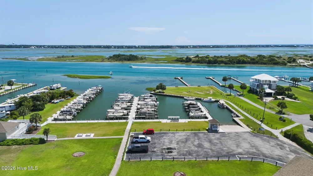 650 Cedar Point Boulevard #C11 Cedar Point, NC 28584