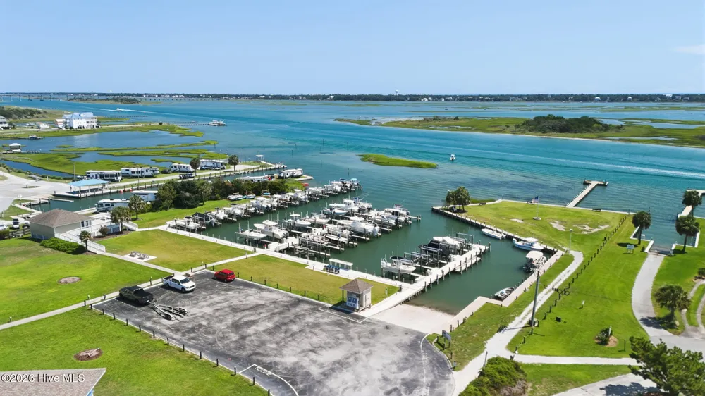 650 Cedar Point Boulevard #C11 Cedar Point, NC 28584