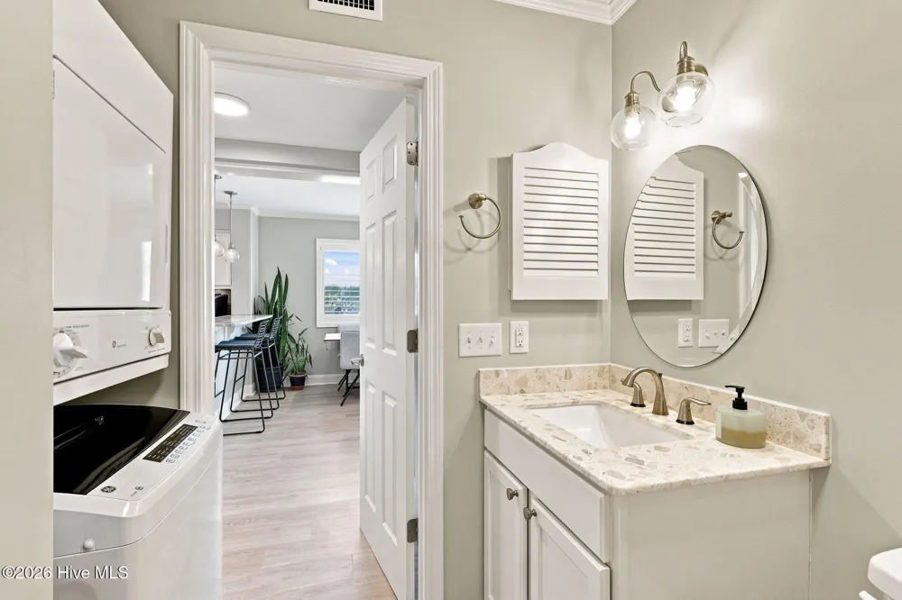650 Cedar Point Boulevard #C11 Cedar Point, NC 28584