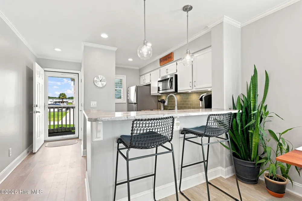 650 Cedar Point Boulevard #C11 Cedar Point, NC 28584
