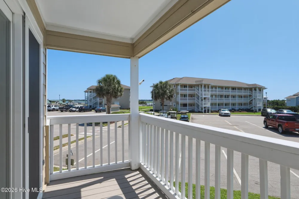 650 Cedar Point Boulevard #C11 Cedar Point, NC 28584
