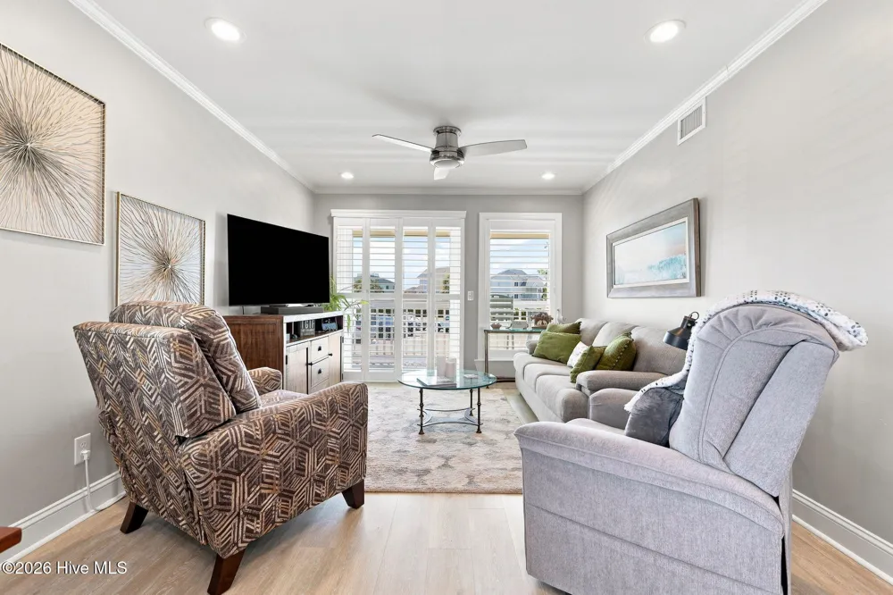 650 Cedar Point Boulevard #C11 Cedar Point, NC 28584