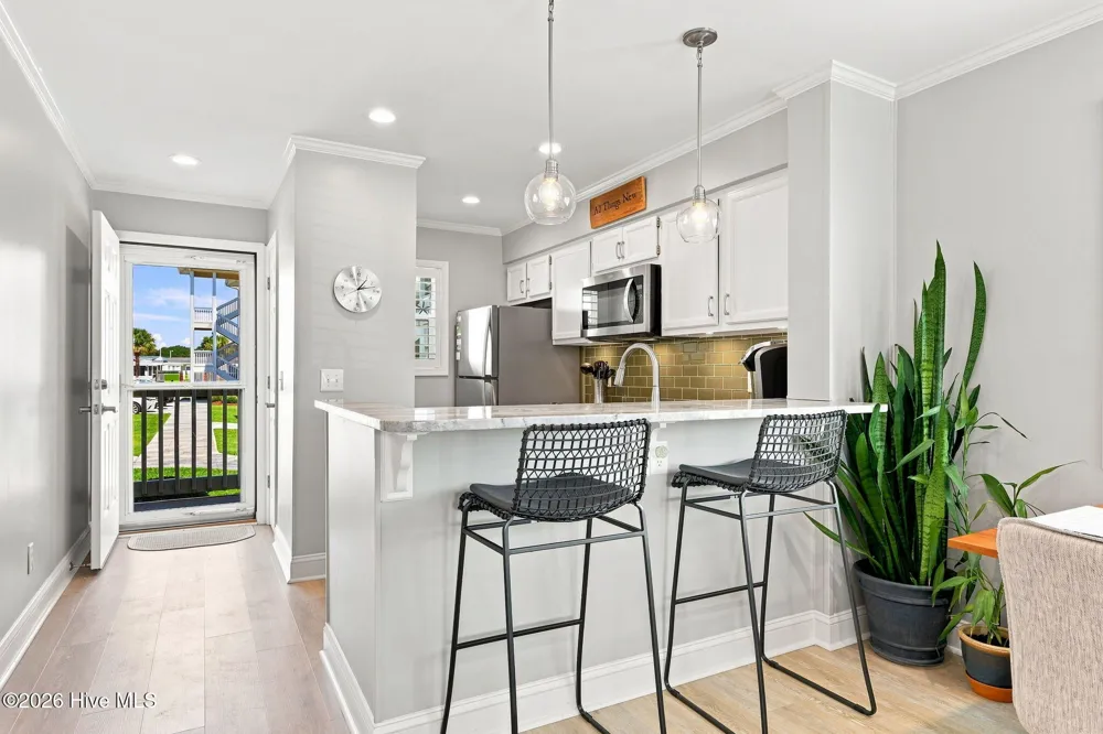 650 Cedar Point Boulevard #C11 Cedar Point, NC 28584