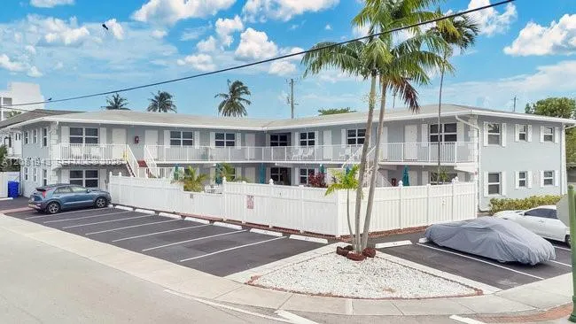 4658 Bougainvilla Dr #56 Lauderdale By The Sea, FL 33308