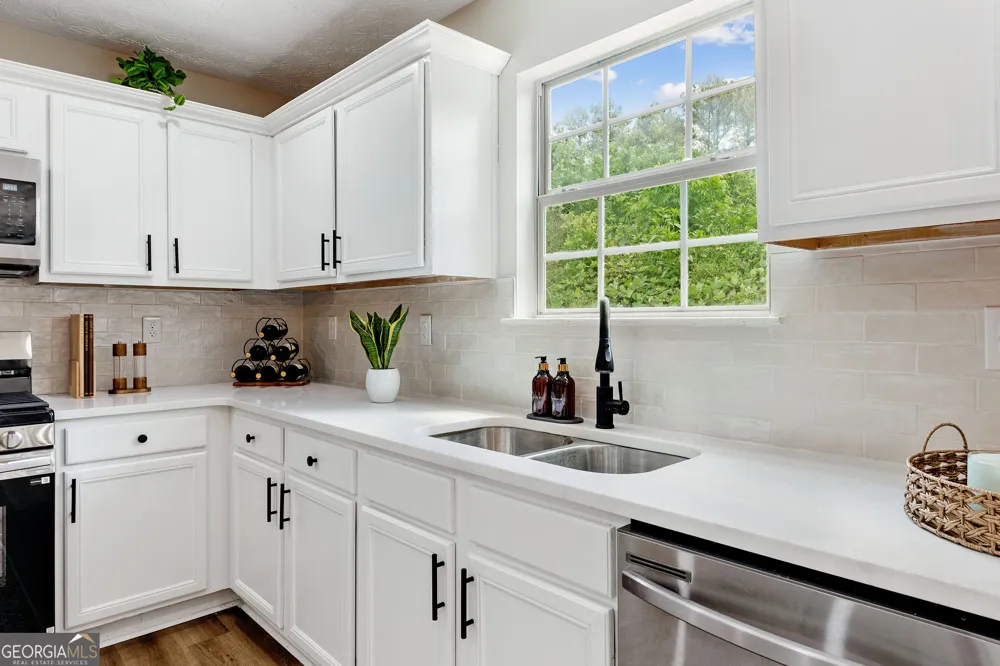 5654 Laurel Ridge DR East Point, GA 30344