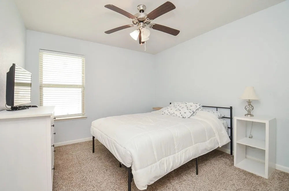 3023 Vales Point Fresno, TX 77545