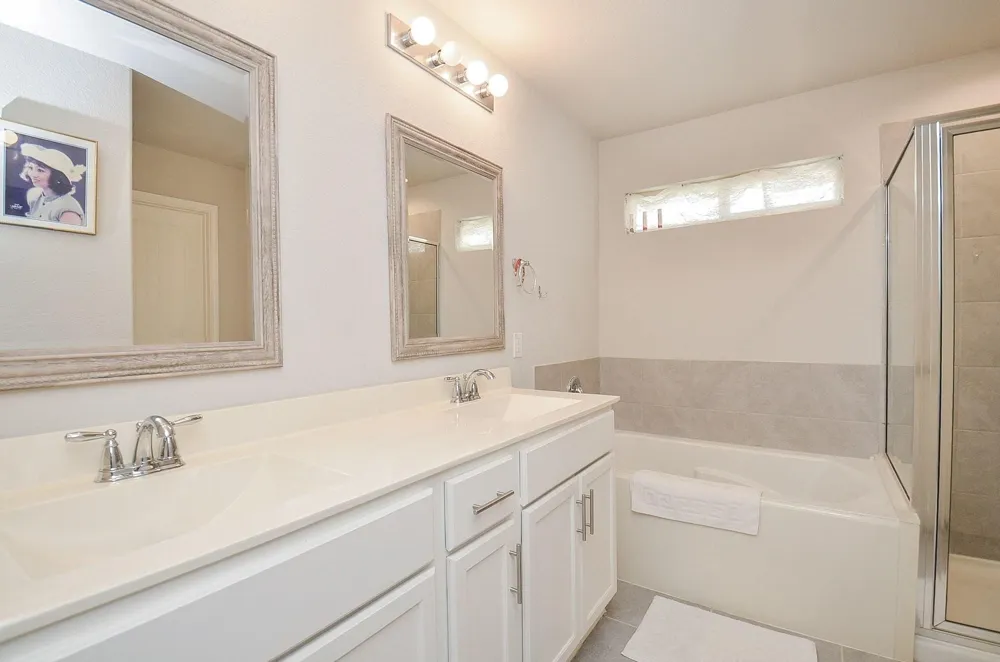3023 Vales Point Fresno, TX 77545