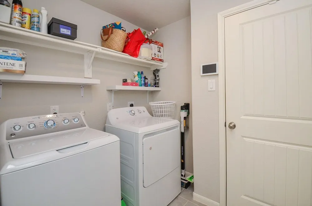 3023 Vales Point Fresno, TX 77545