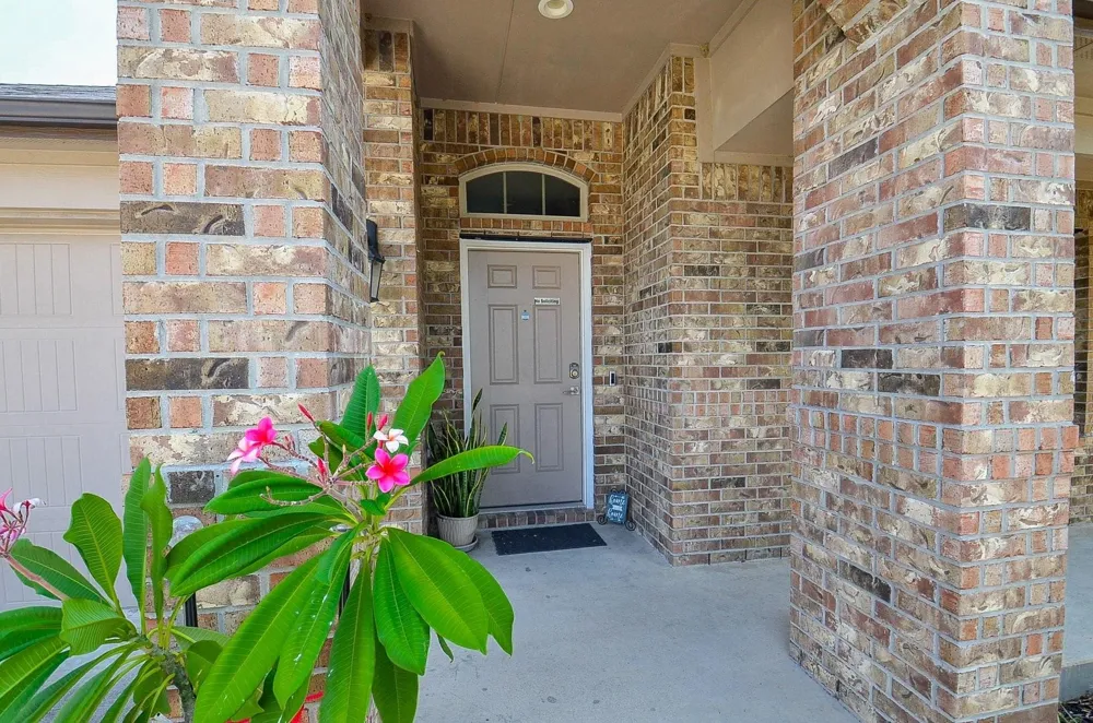 3023 Vales Point Fresno, TX 77545