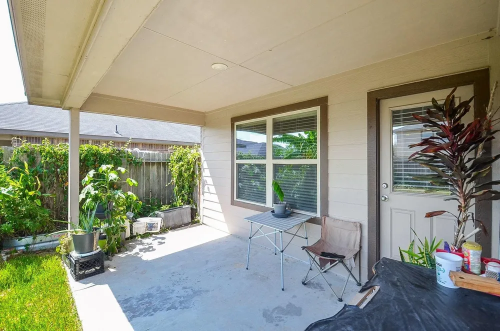 3023 Vales Point Fresno, TX 77545