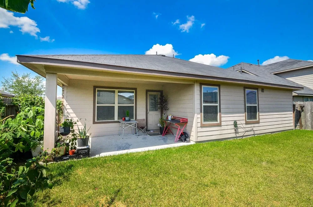 3023 Vales Point Fresno, TX 77545