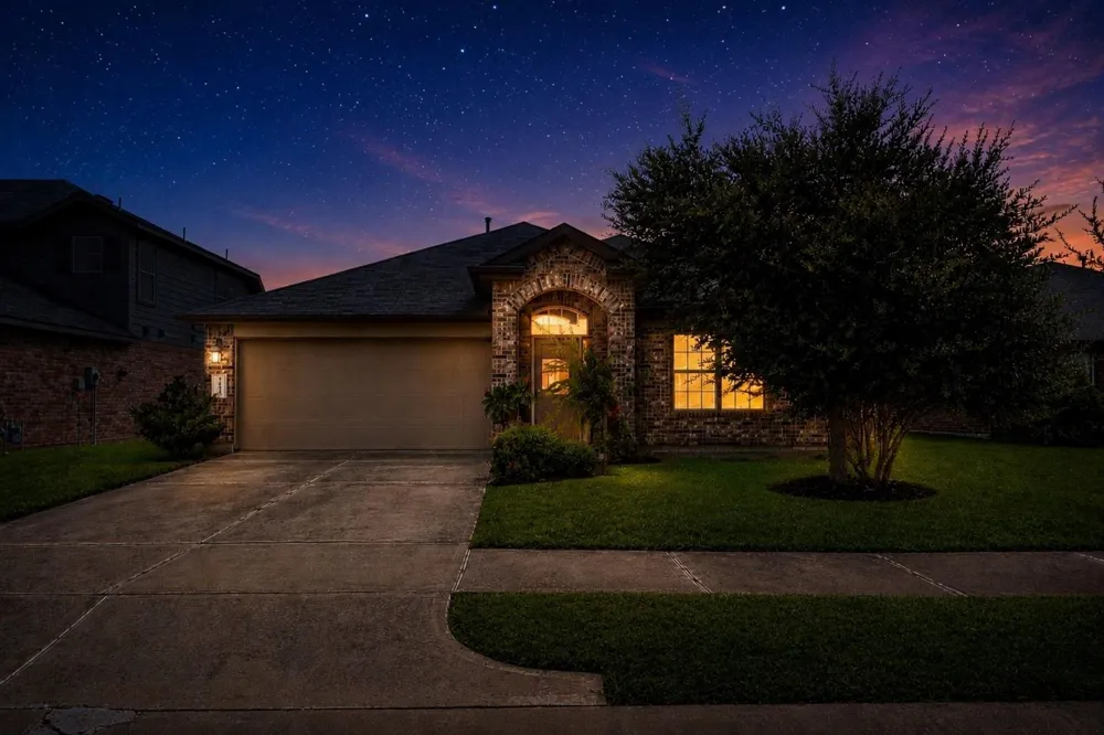 3023 Vales Point Fresno, TX 77545