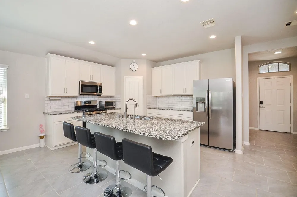 3023 Vales Point Fresno, TX 77545