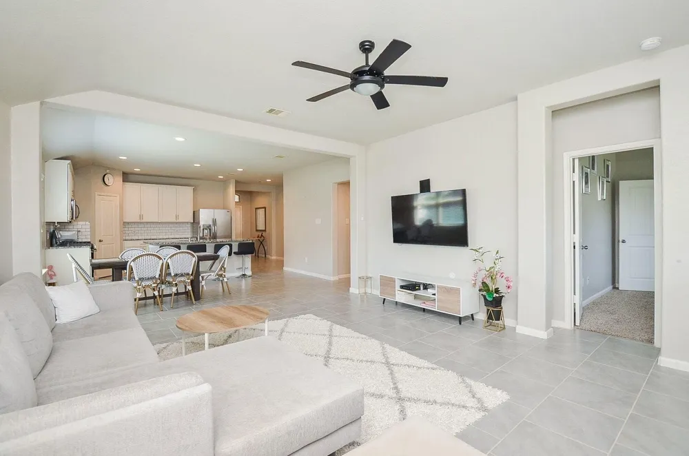 3023 Vales Point Fresno, TX 77545