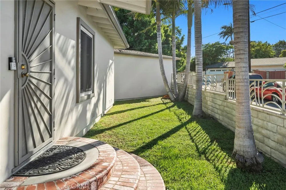 25908 Appian Way Lomita, CA 90717