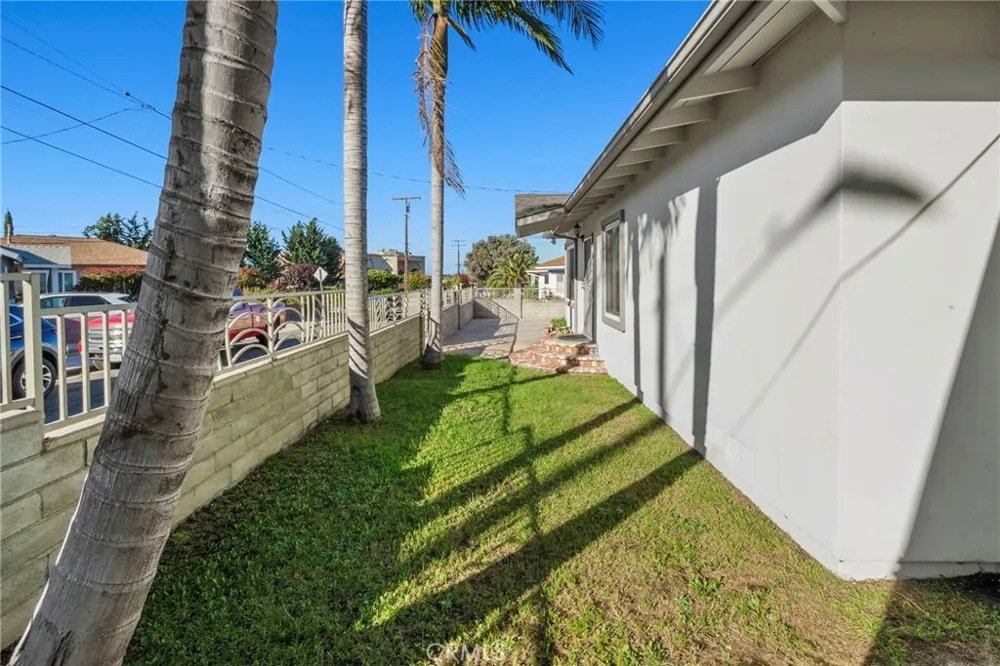 25908 Appian Way Lomita, CA 90717