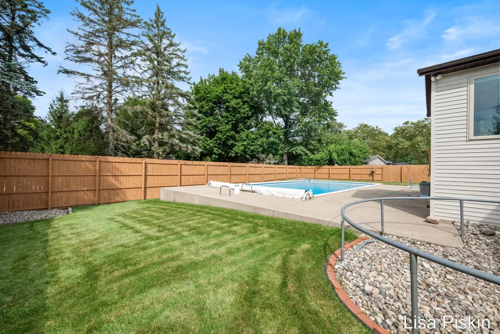 2641 Heathcliff Street SE Grand Rapids, MI 49546