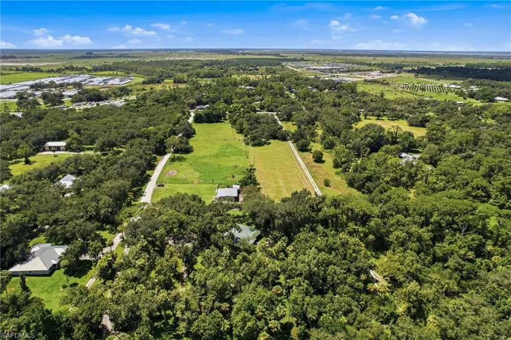 670 Rope Bend Drive Labelle, FL 33935
