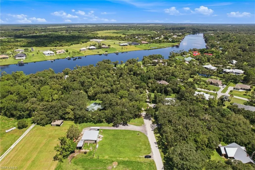 670 Rope Bend Drive Labelle, FL 33935