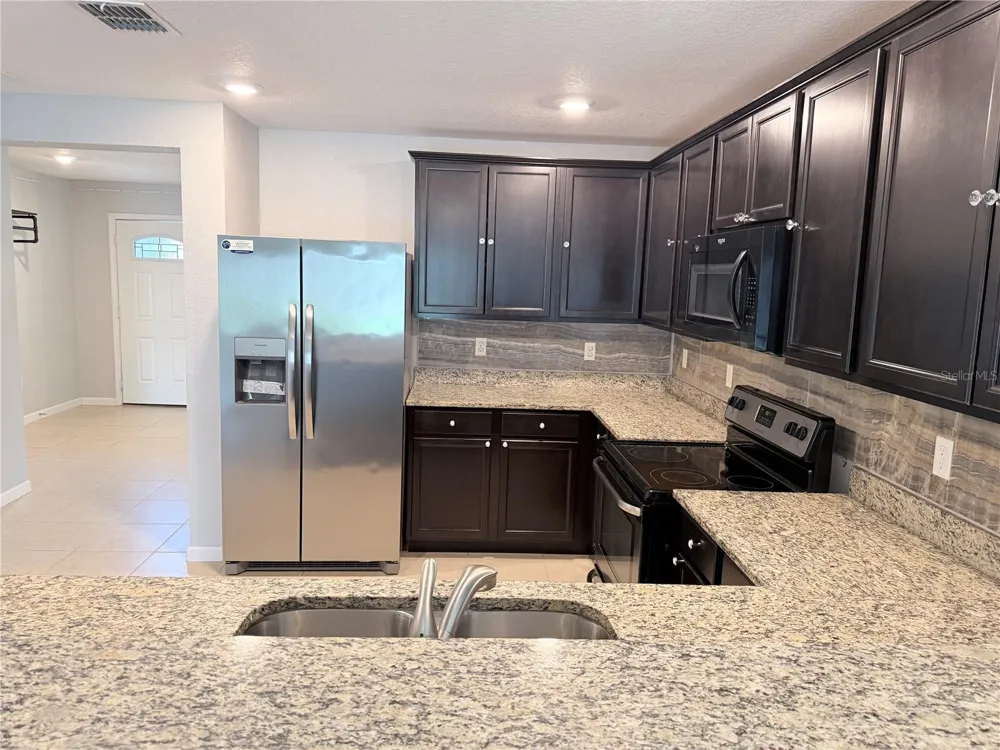 8690 LAKE GEORGE CIRCLE E Macclenny, FL 32063
