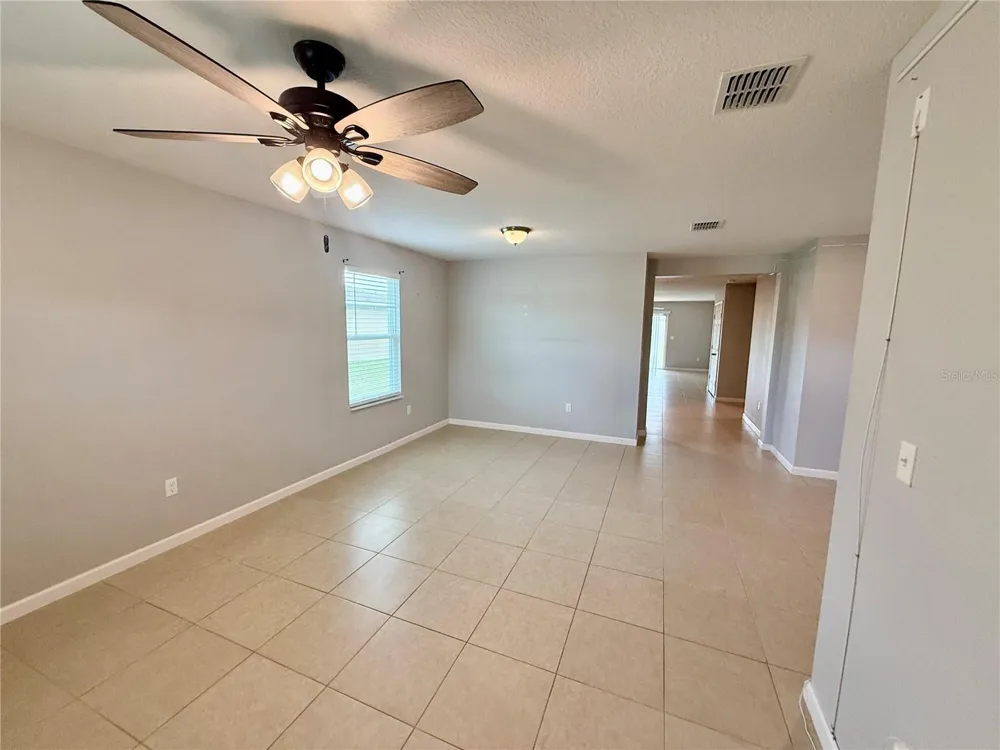 8690 LAKE GEORGE CIRCLE E Macclenny, FL 32063