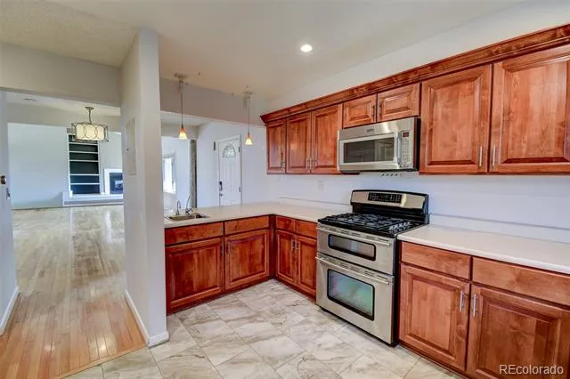 7857 S University Way Centennial, CO 80122