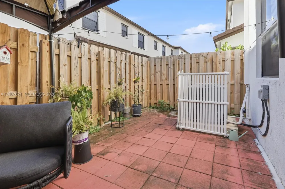 201 SW 159th Way Pembroke Pines, FL 33027