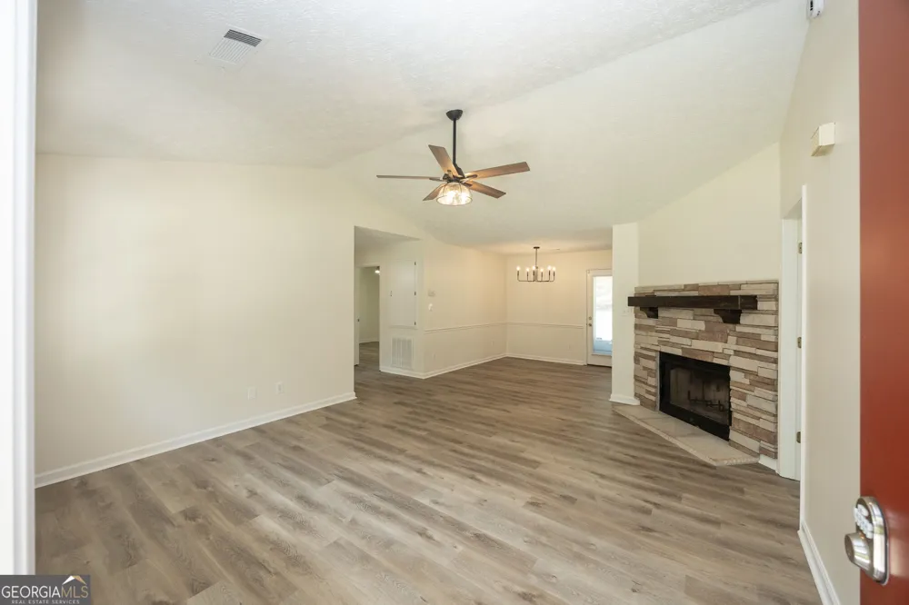117 Hardy RD Senoia, GA 30276