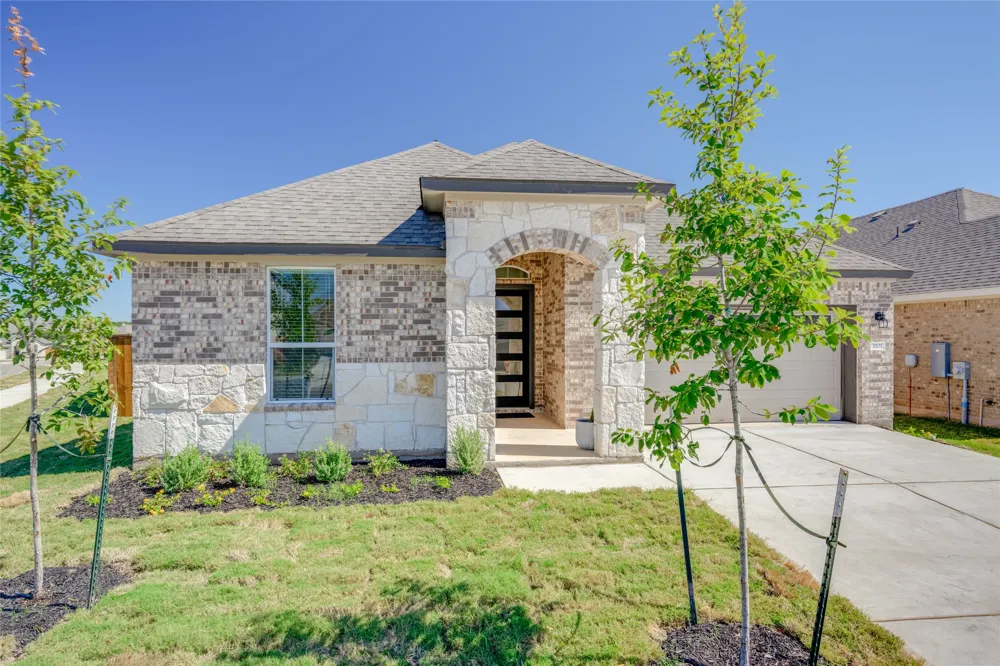 1101 Bear Track Loop Georgetown, TX 78628