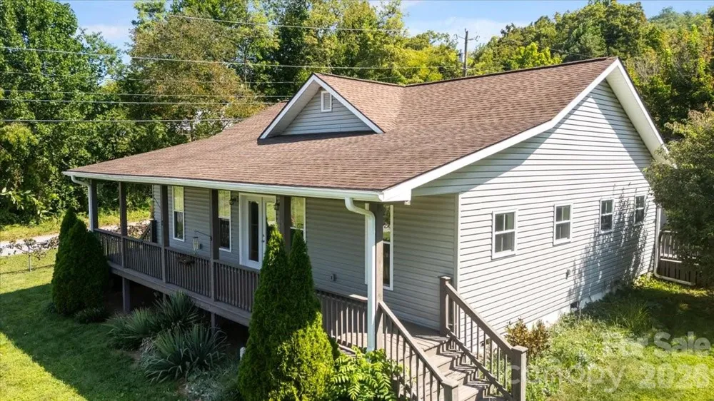 2 Elkmont Place Asheville, NC 28804