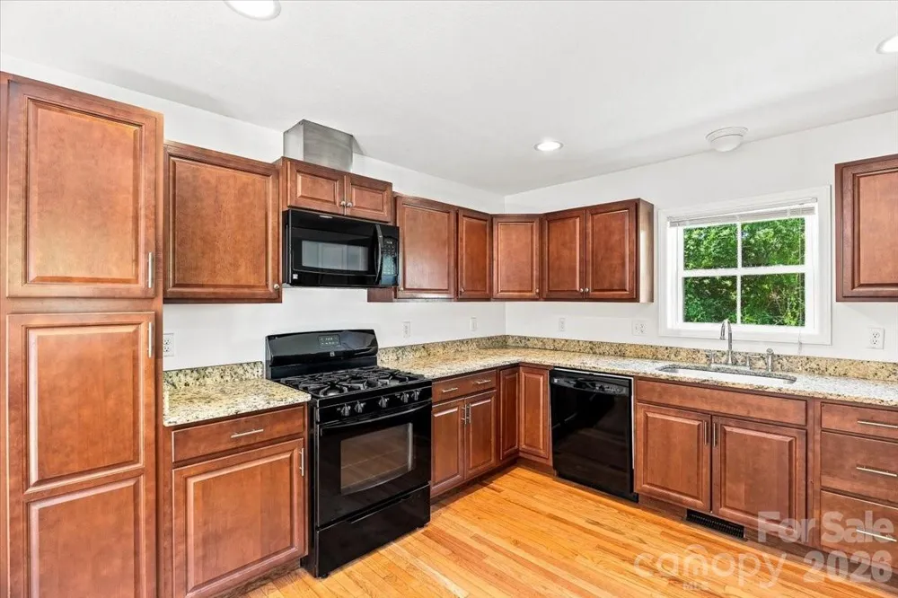 2 Elkmont Place Asheville, NC 28804