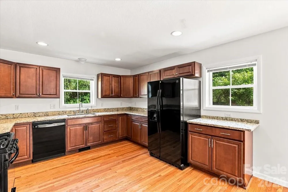 2 Elkmont Place Asheville, NC 28804