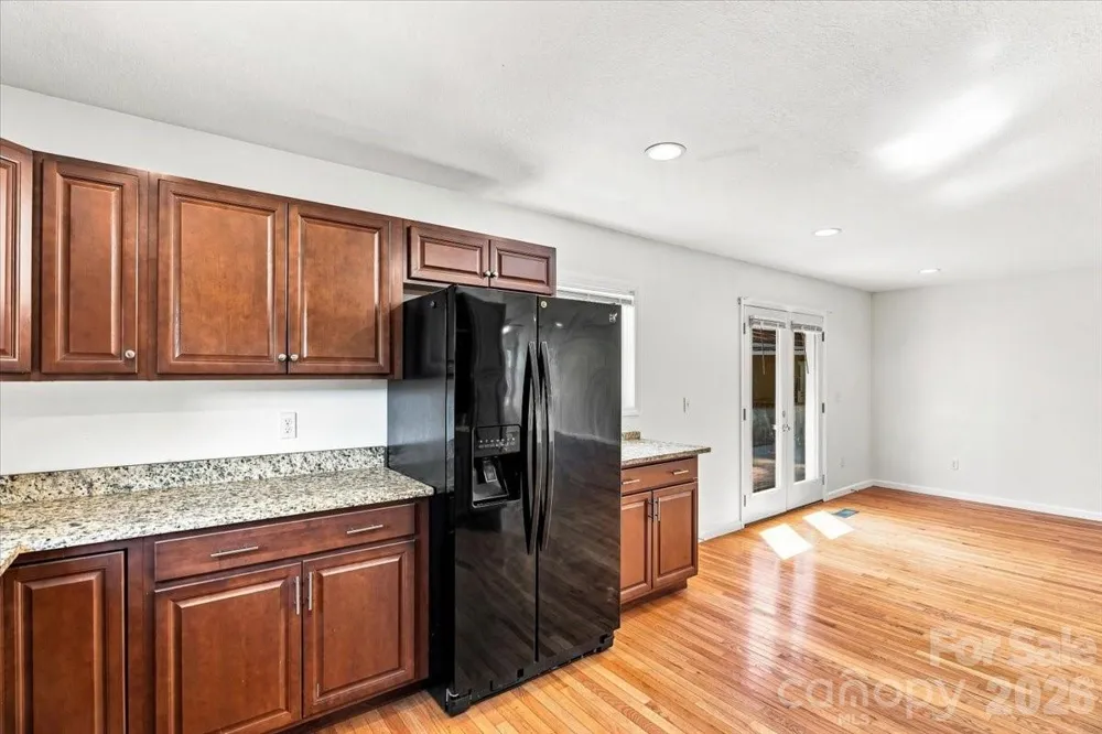 2 Elkmont Place Asheville, NC 28804