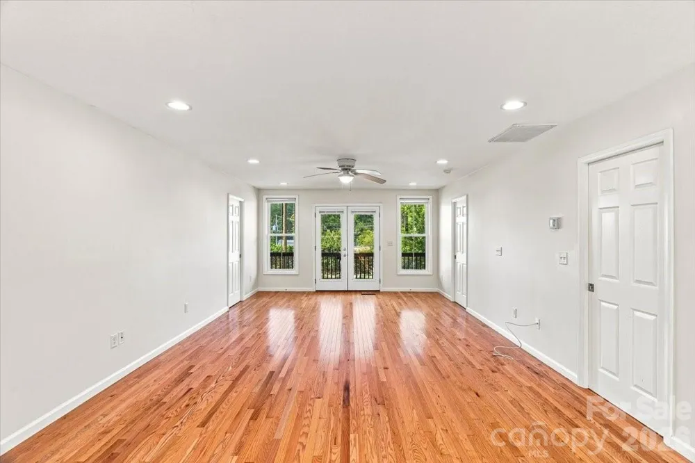 2 Elkmont Place Asheville, NC 28804