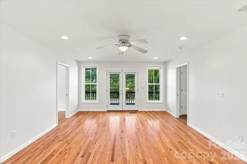 2 Elkmont Place Asheville, NC 28804