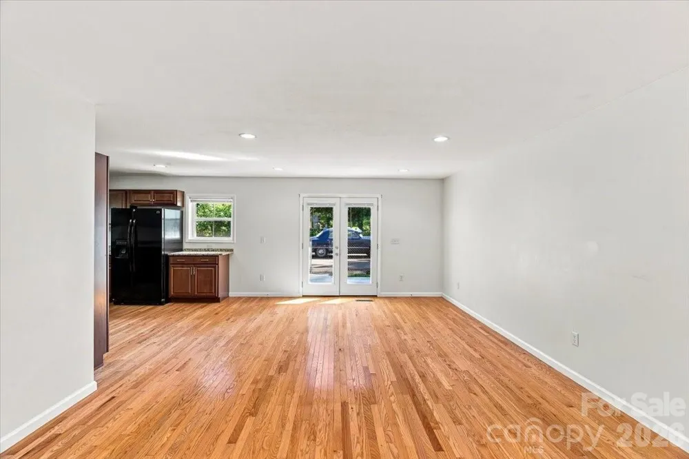 2 Elkmont Place Asheville, NC 28804