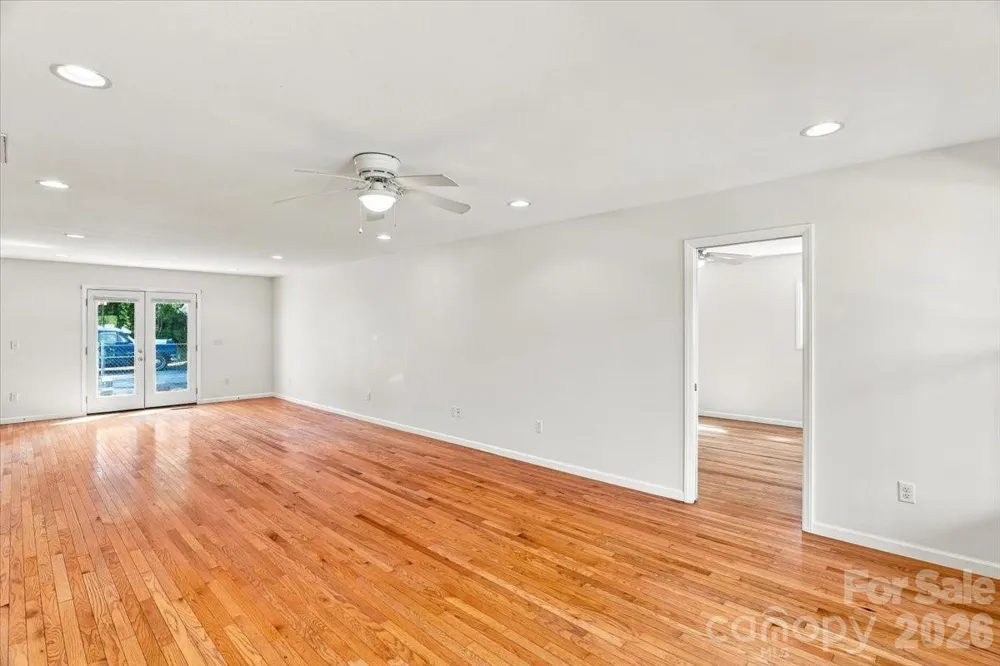 2 Elkmont Place Asheville, NC 28804