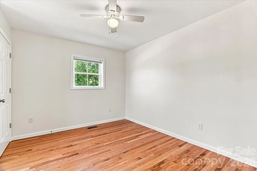 2 Elkmont Place Asheville, NC 28804