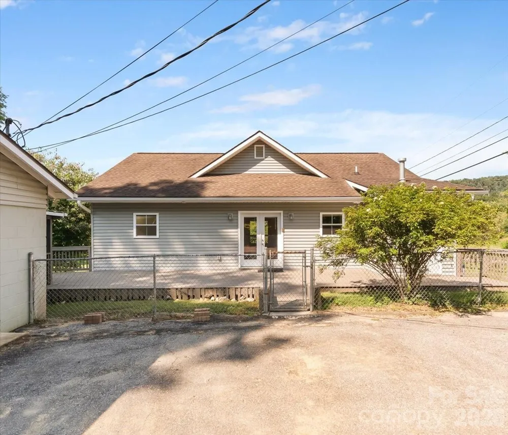 2 Elkmont Place Asheville, NC 28804