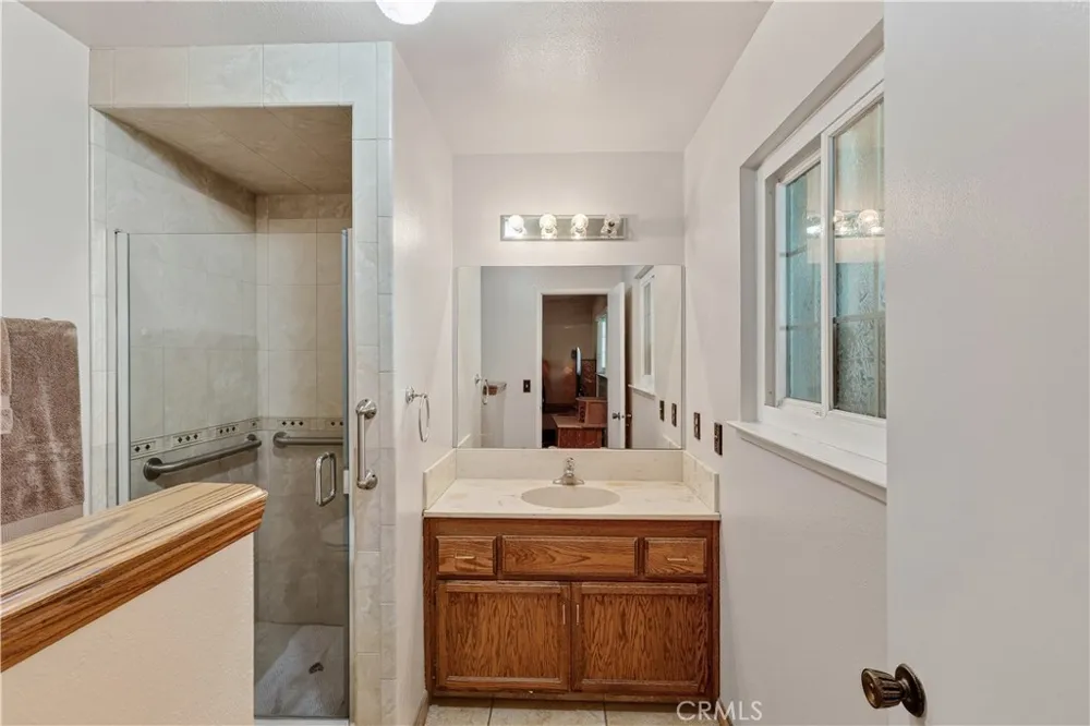 385 Emerald Merced, CA 95340