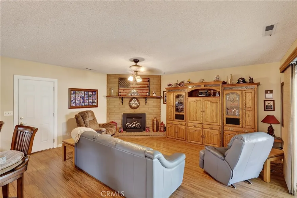 385 Emerald Merced, CA 95340