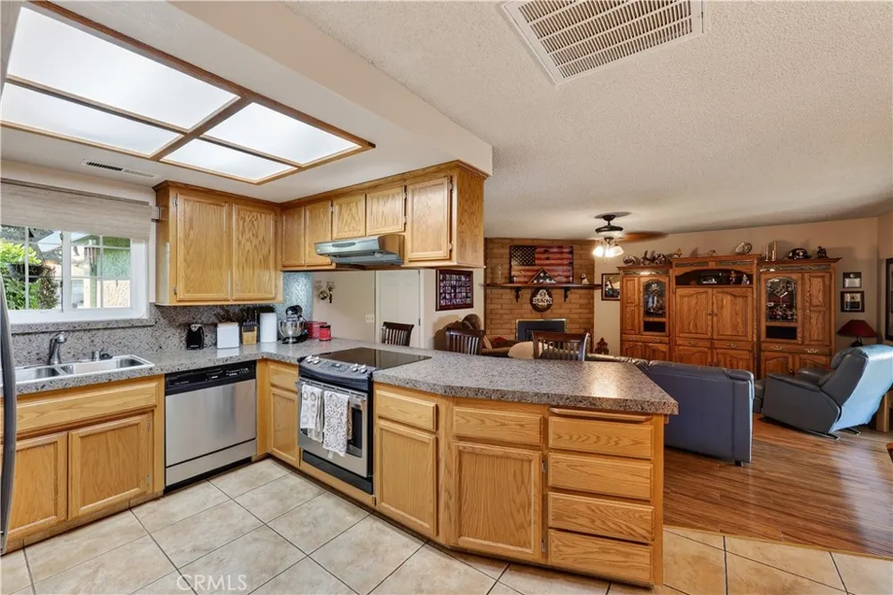 385 Emerald Merced, CA 95340